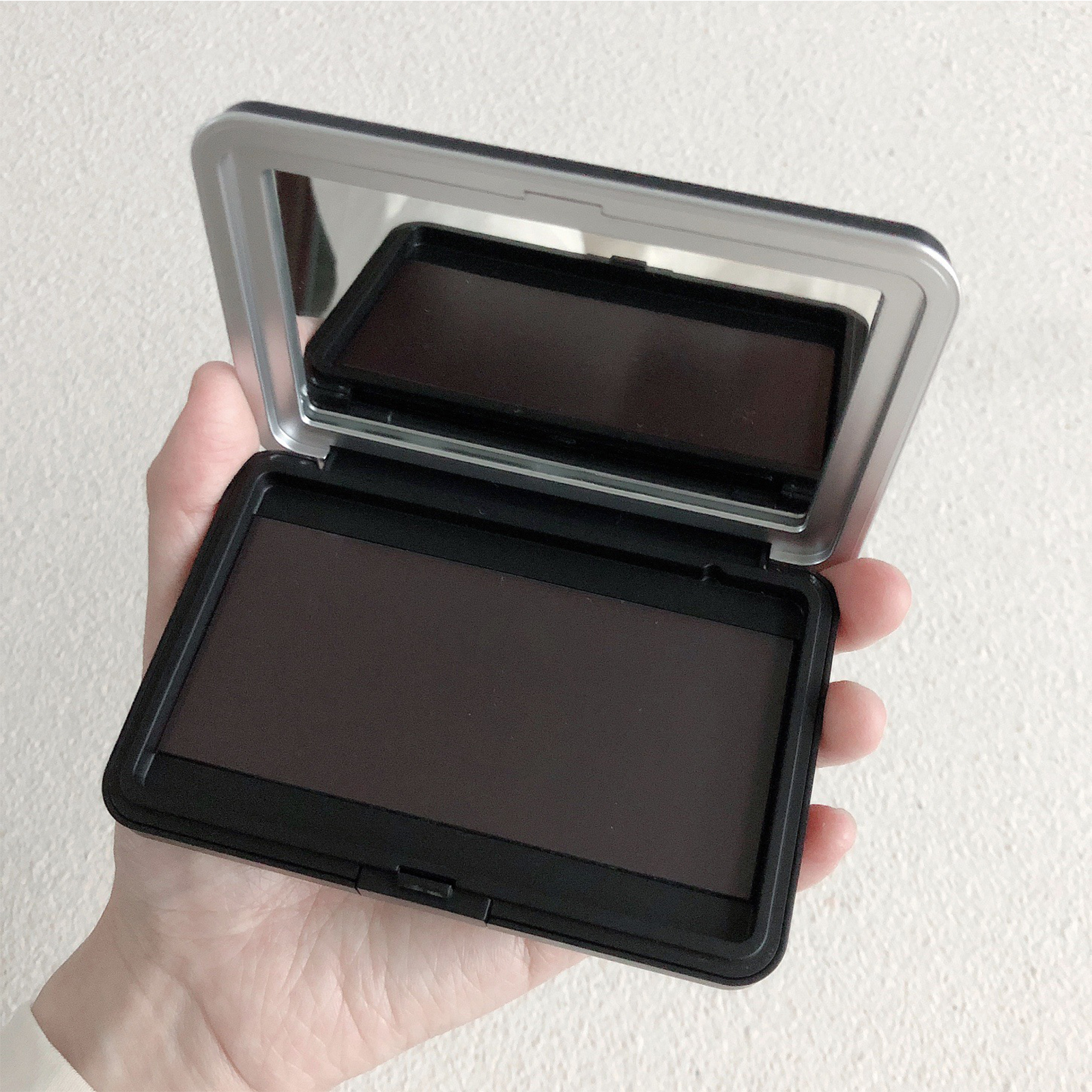 1Pc Matte Black Empty Magnetic - Eyeshadow Glitter Pigment recensione e prezzo
